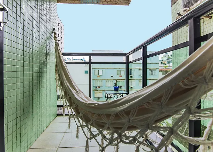 Ipanema 303 - Apart Hotel - Quadra da Praia com Piscina, Sauna, Academia e Garagem.