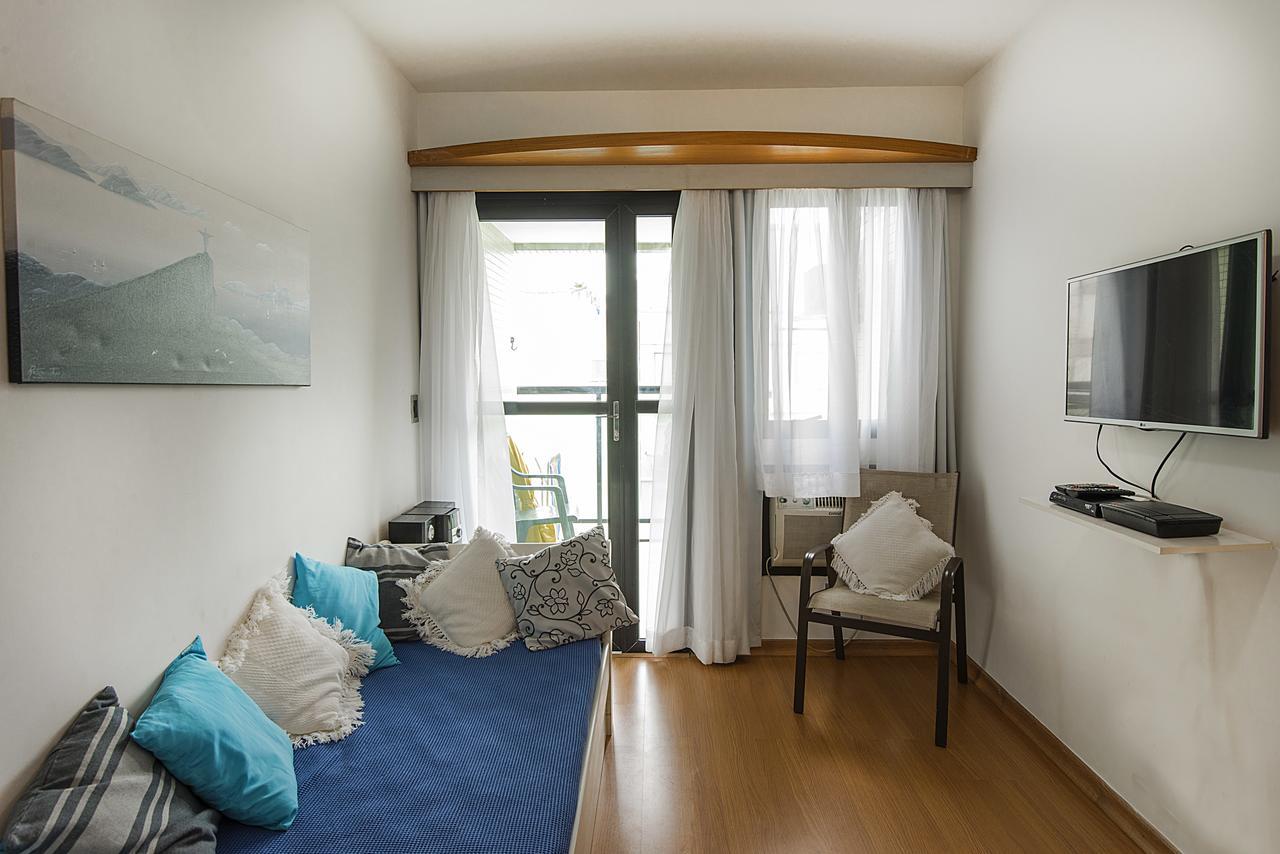 Ipanema 303 - Apart - Quadra Da Praia Com Piscina, Sauna, Academia E Garagem.