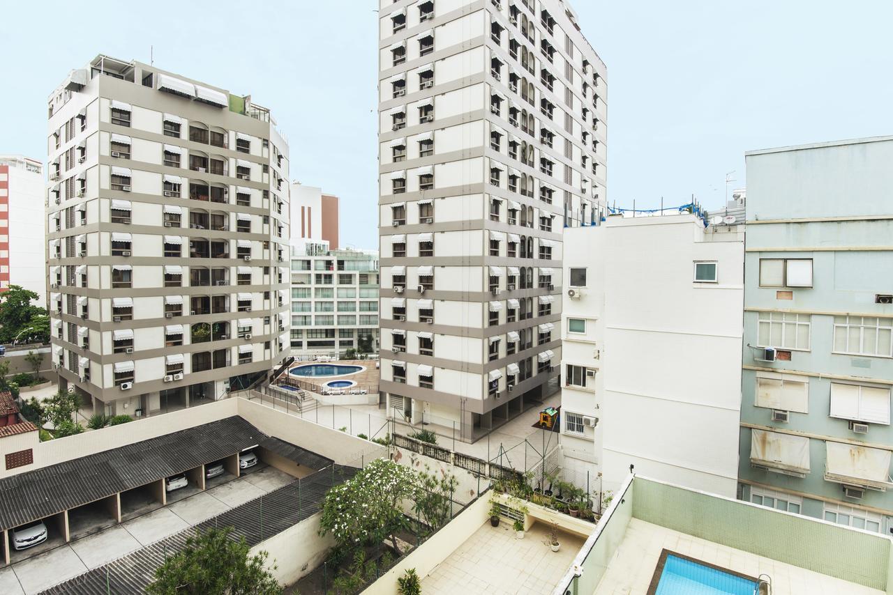Ipanema 303 - Apart - Quadra Da Praia Com Piscina, Sauna, Academia E Garagem. *